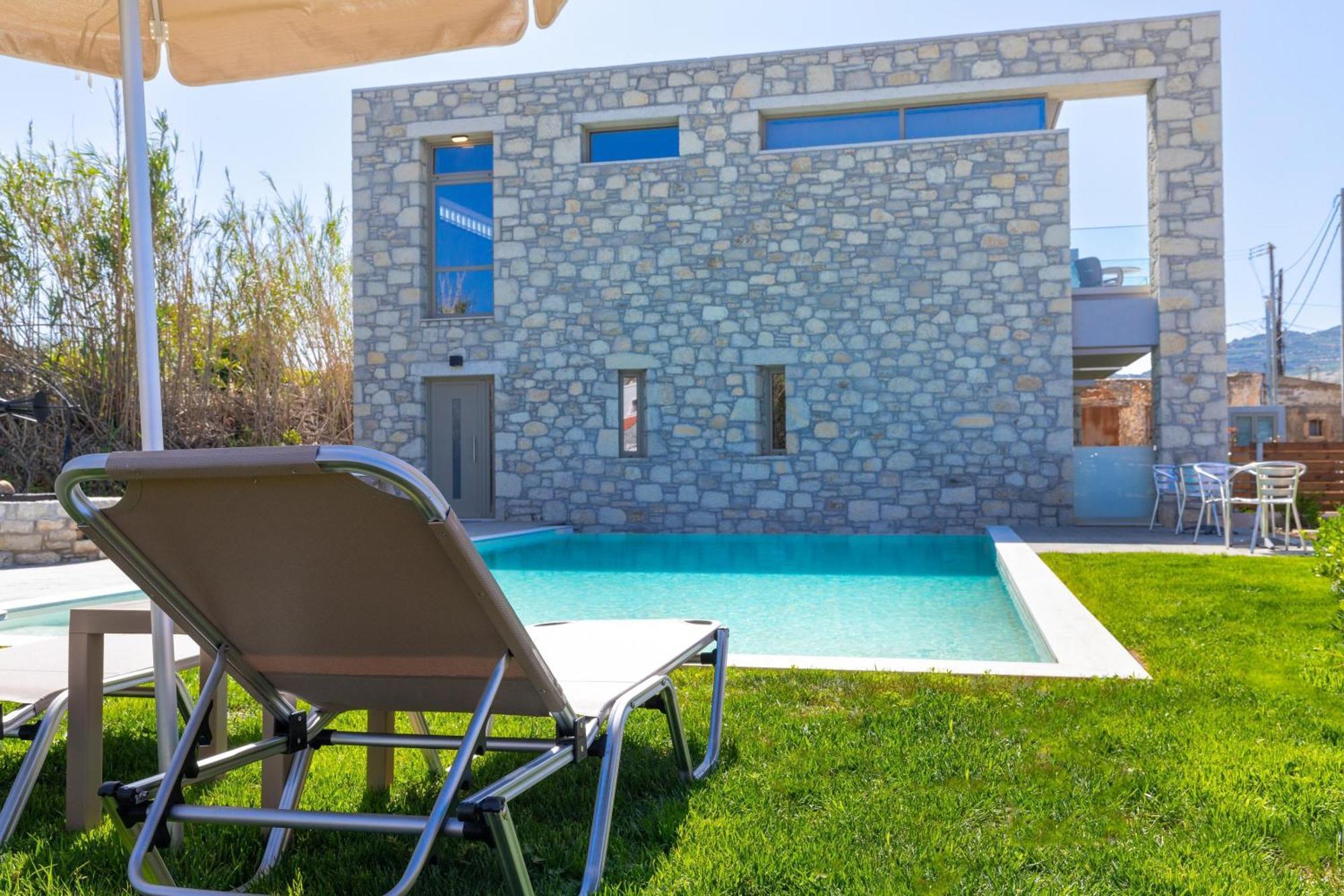 Achatis Apartments With Sea View Kolymbari Exterior photo